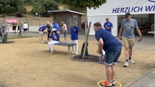Kugeln, Kuchen, gute Laune: Voller Erfolg beim Schnupper-Boule